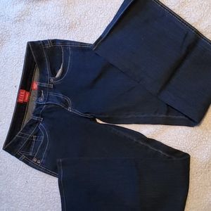ELLE MONACO JEANS.